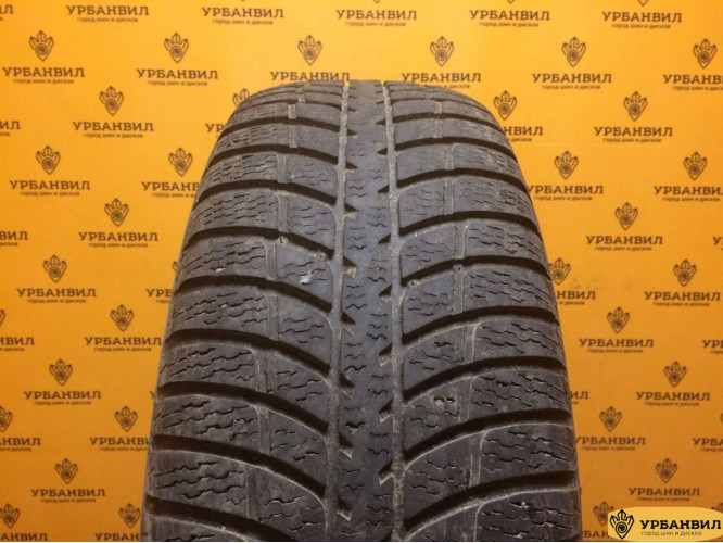 Kumho I'Zen KW23 215/65 R16