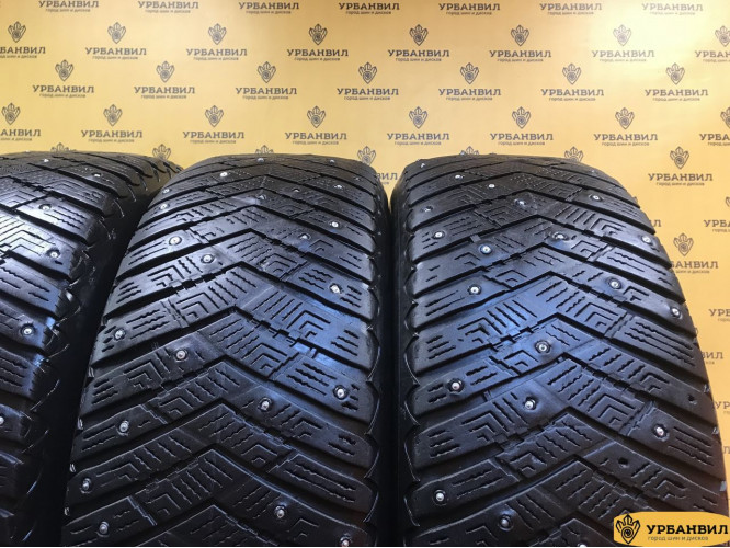 Goodyear UltraGrip Ice Arctic SUV 235/60 R18 107T