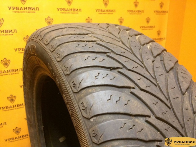 Goodyear Eagle Ultra Grip GW-2 205/55 R16