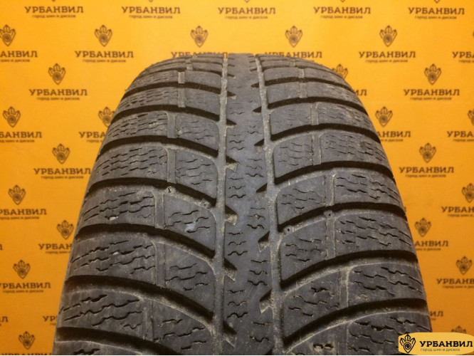 Kumho I'Zen KW23 215/65 R16