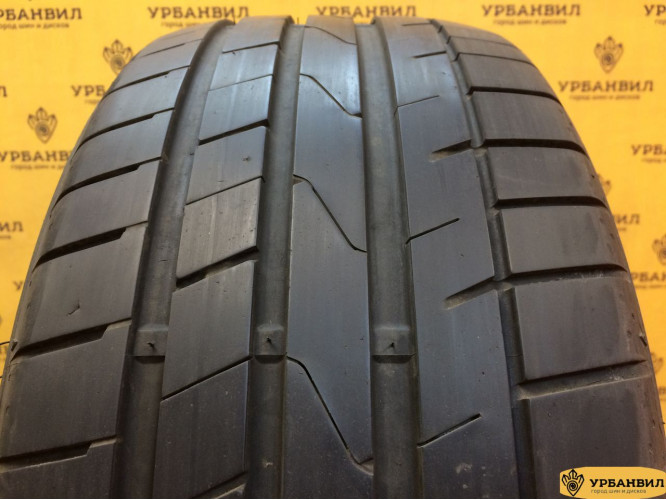 Starmaxx Ultrasport ST760 215/45 R16 90V