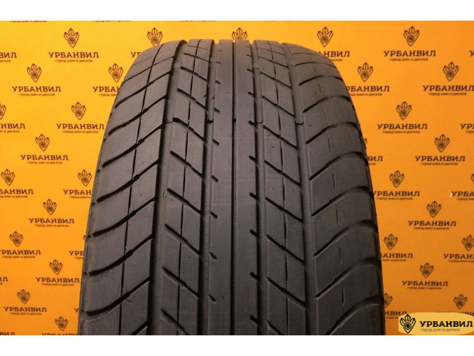 Maxxis MA-551 215/55 R16