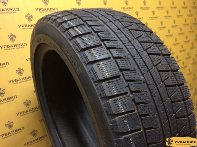 Bridgestone Blizzak Revo GZ 225/50 R17 94Q