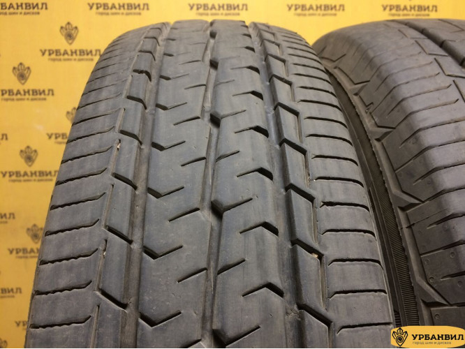 Toyo NanoEnergy Van 205/75 R16C 113/111R