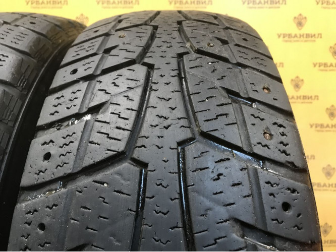 Hankook Winter I'Pike LT RW09 215/65 R16C 109/107R